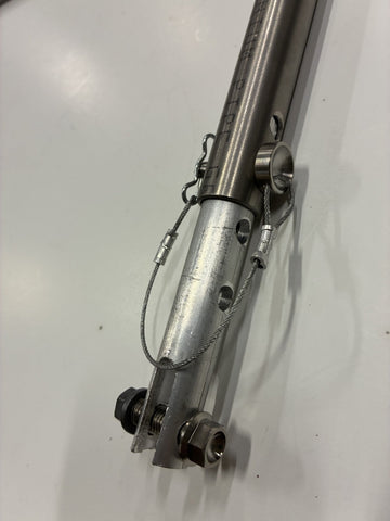 LINDERti Tube T telescoping height adjuster detail